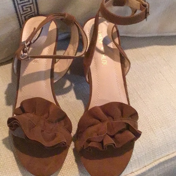 Chase + Chloe camel ankle buckle NWOT - Picture 2 of 5